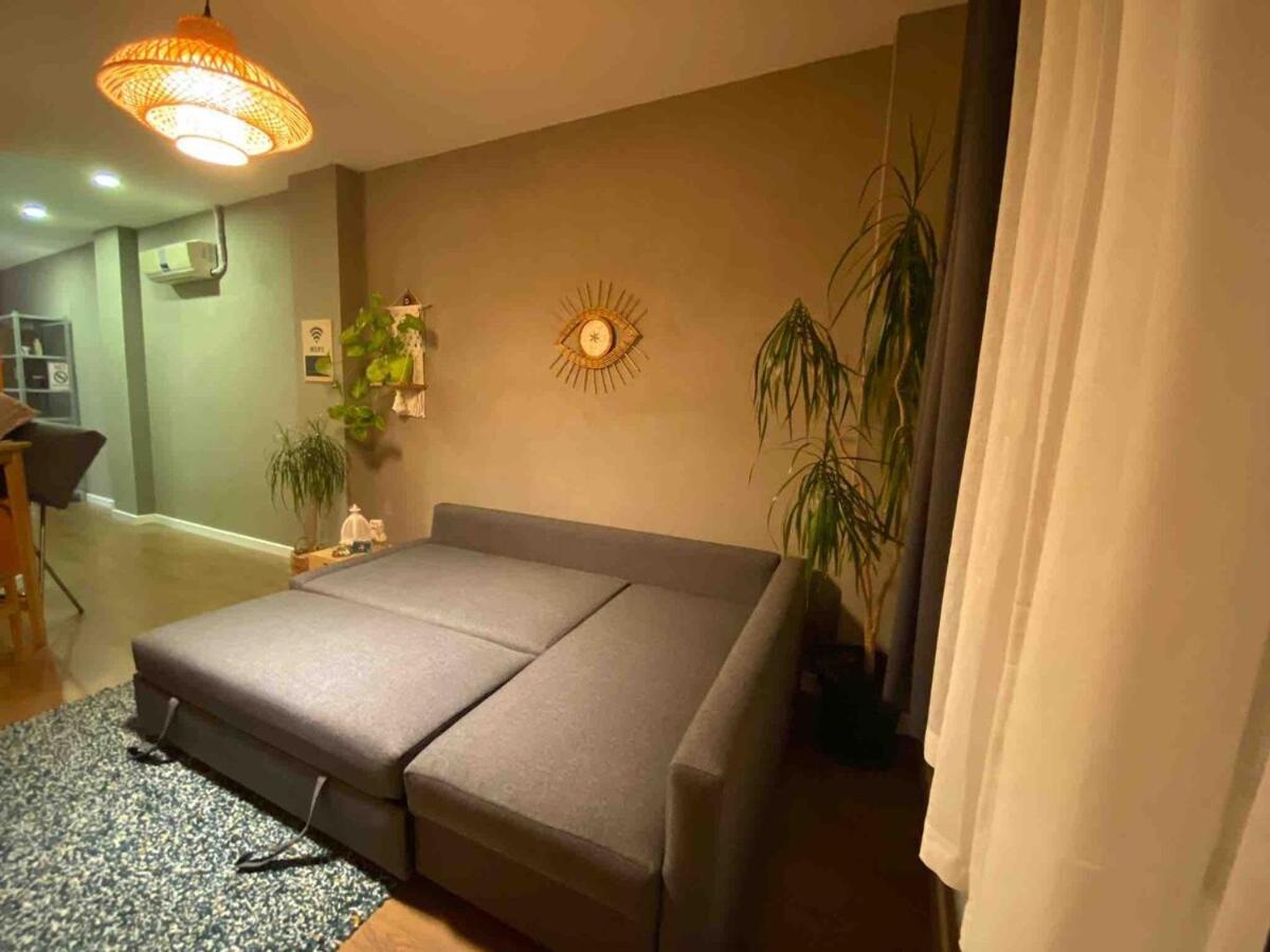 Cosy Flat With A Garden In Central Kadikoy อิสตันบูล ภายนอก รูปภาพ
